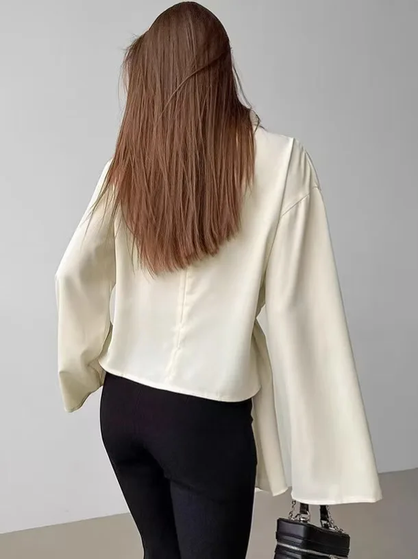 เสื้อเชิ้ตผู้หญิงทรงหลวม แขนยาว คอตั้งพับได้ ทรงบาน สไตล์ลำลอง สีพื้น เหมาะสำหรับใส่ทำงานในออฟฟิศ