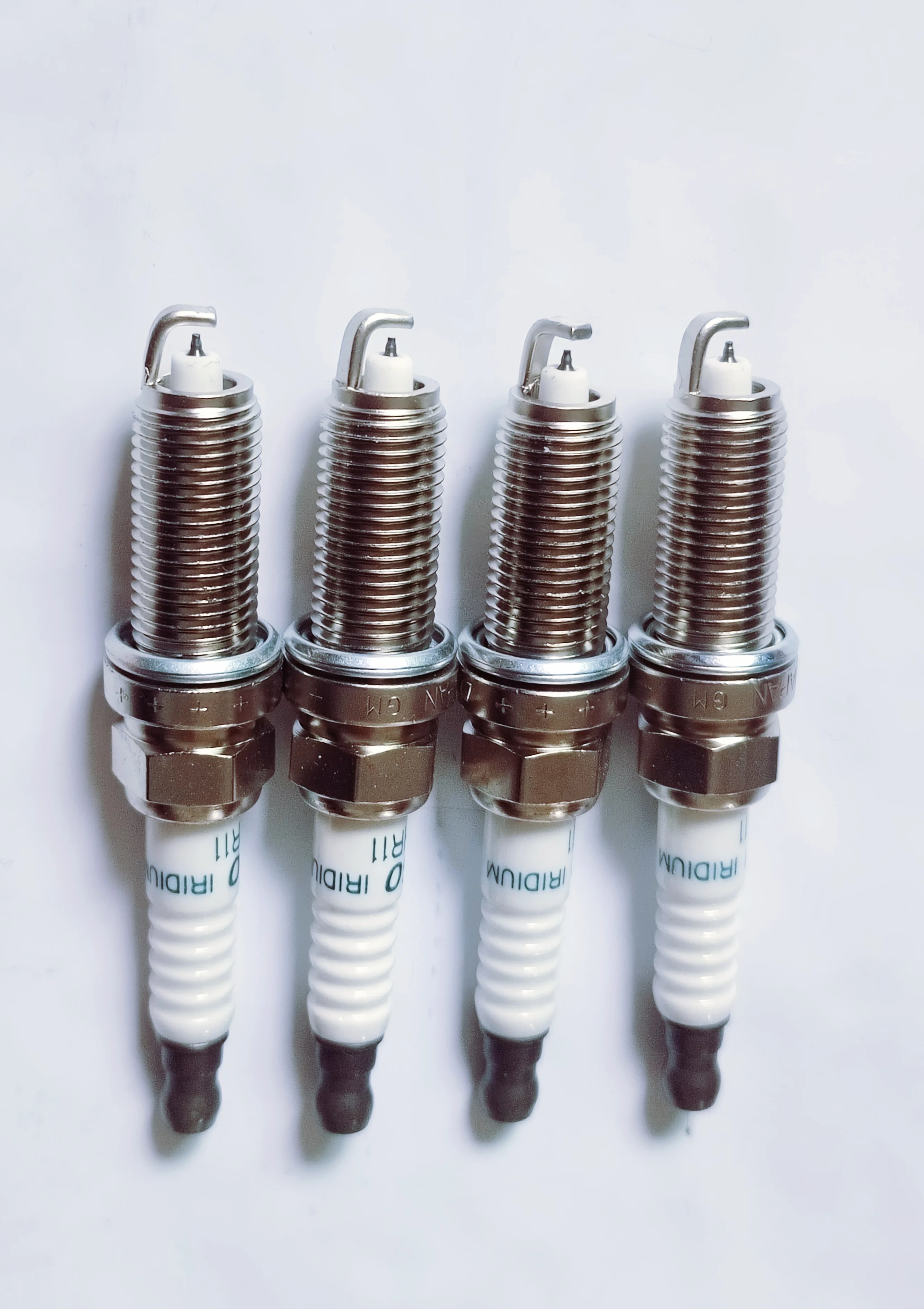 4 Pcs 90919-01253 SC20HR11 Iridium Spark Plug For Toyota Prius Scion Lexus Corolla Carola Vios 1.6 SC20HR-11