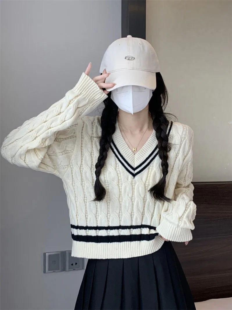 Korean Sle Anti-Aging College Sle V-Ne Soft Sweater Women's Autumn Winter ort Design Stripe Knitted Base irt Top
