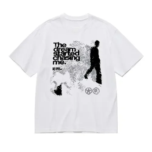 Grunge Fingerprint Art Slogan Graphic T-Shirt, The Dream Started Chasing Me Text & Walking Figure Silhouette Print, Unisex 100% Cotton Oversized Tee, Vintage Distressed Short Sleeve Casual Streetwear Tops for Men Women Aesthetic Fans