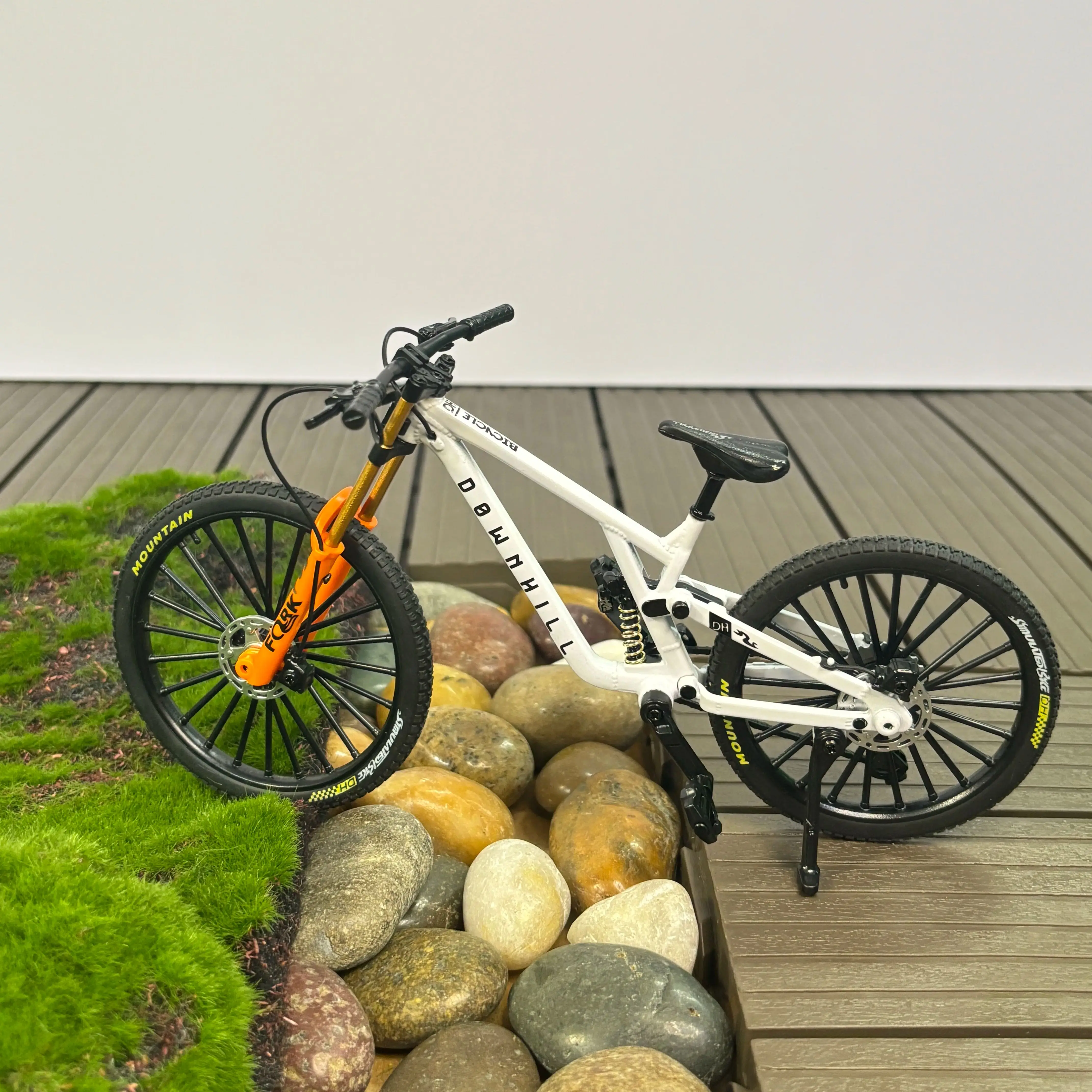 2026 New 1:8 Finger Mountain Alloy Bicycle Die Casting Simulation Model Micro Racing Metal Mini Bicycle Series 14+Toys