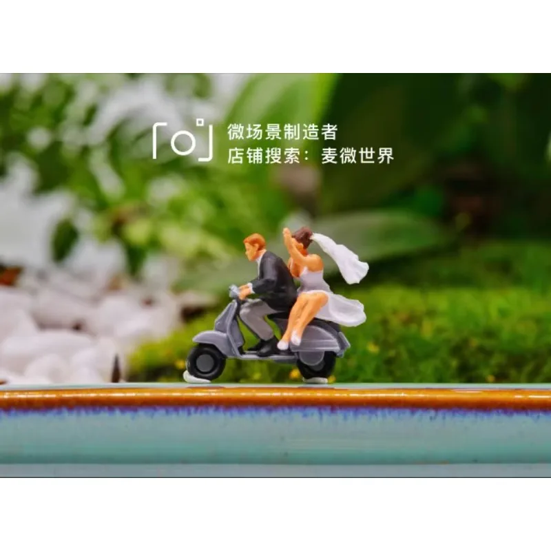 1:87 HO Scale Sand Table Handmade Model Wedding Scene Boys and Girls Sweet Interaction Miniature Toys Action Figures Accessories