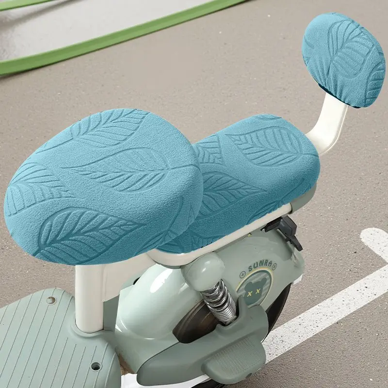 غطاء مقعد الدراجة الكهربائية شتاء دافئ الفانيلا Sunproof تنفس عدم الانزلاق غطاء مقعد دراجة نارية العالمي