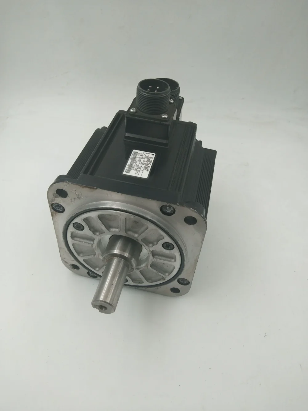 

SGMGH-09ACA61 New Yaskawa Servo Motor SGMGH 09ACA61