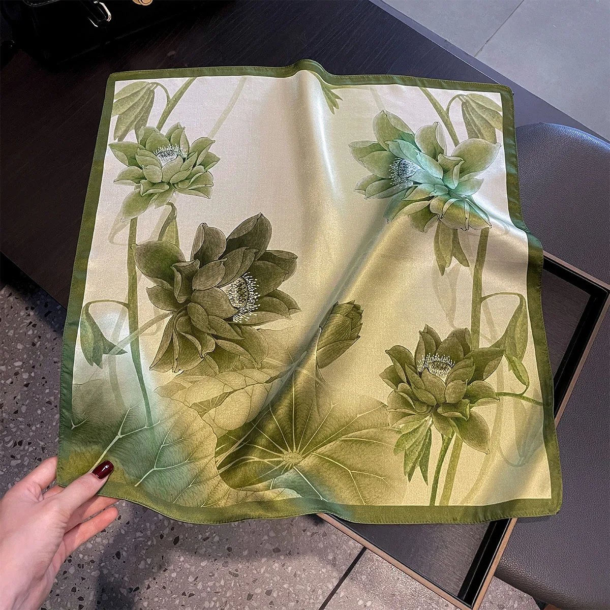 

New 100% Real Silk Satin Women Scarf 2025 Flower Printed Foulard Femme Square Head Scarfs Bandana Shawl For Lady Hijab