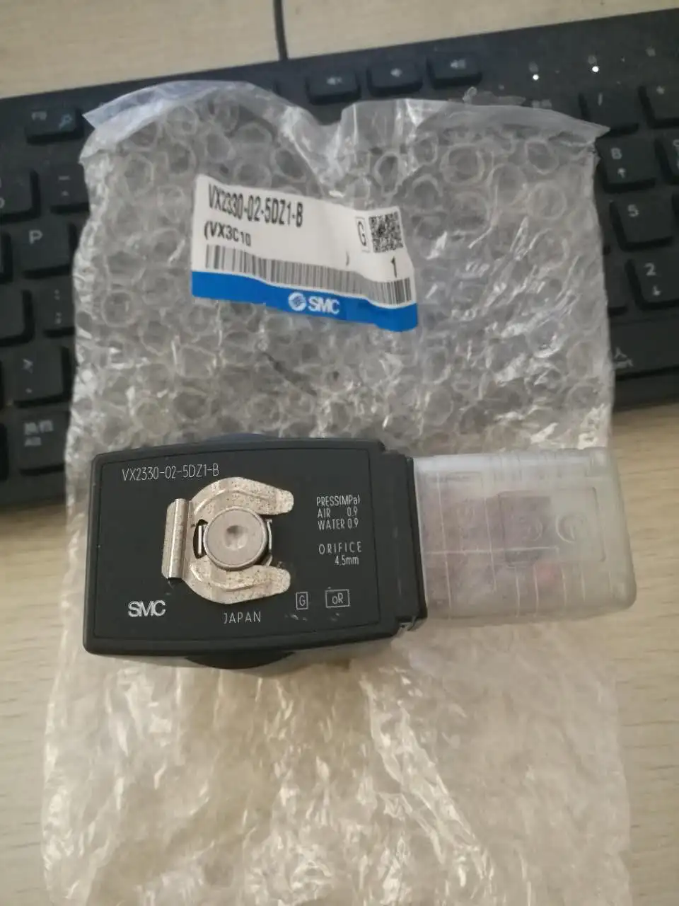 Original SMC Solenoid Valve VX2330‑02/03‑5DZ1‑F VX2330M‑02/03‑5DZ1‑F