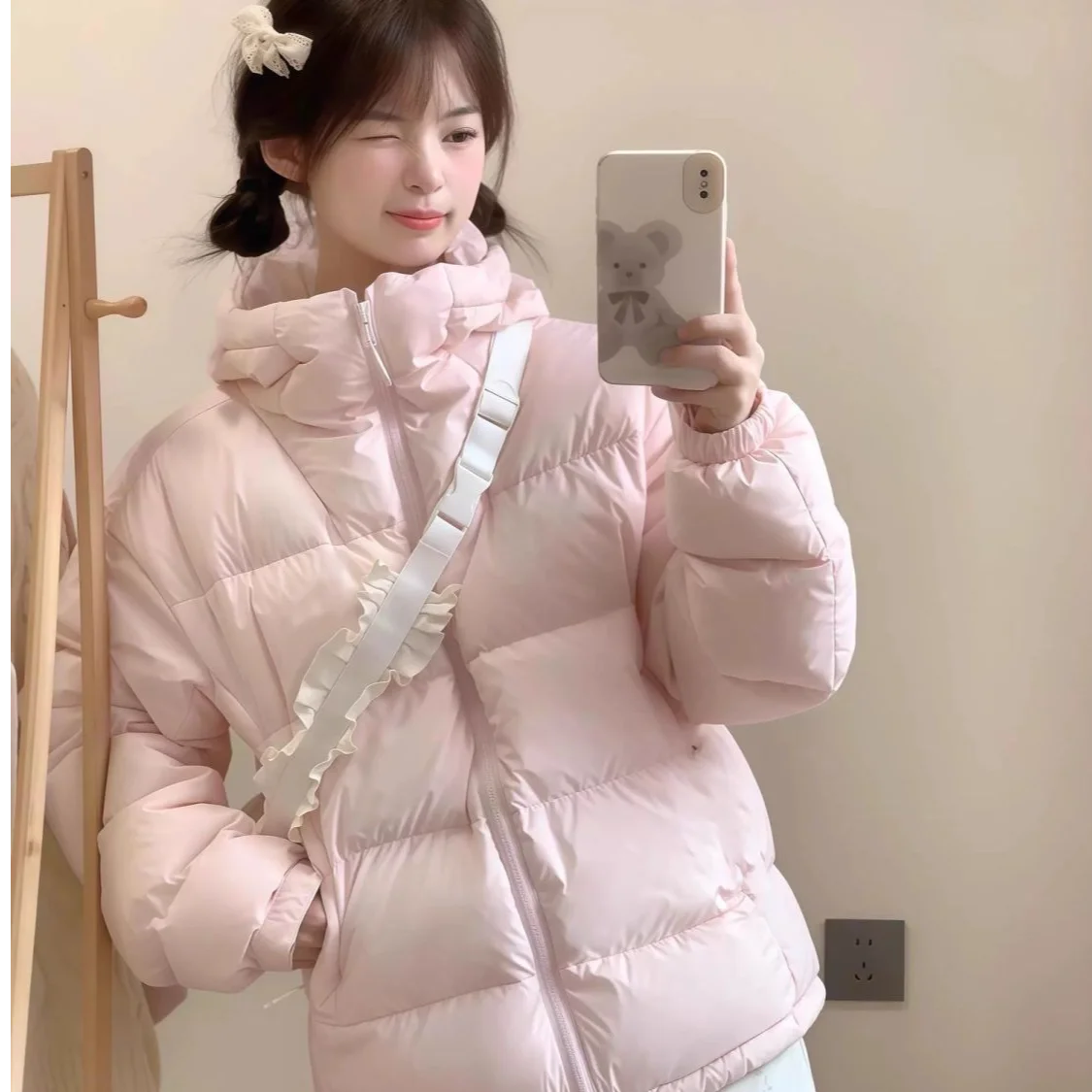 

Синяя женская короткая парка с белыми карманами, меховым воротником, на пуговицах, зимняя, теплая, стильная, простая, в военном стиле