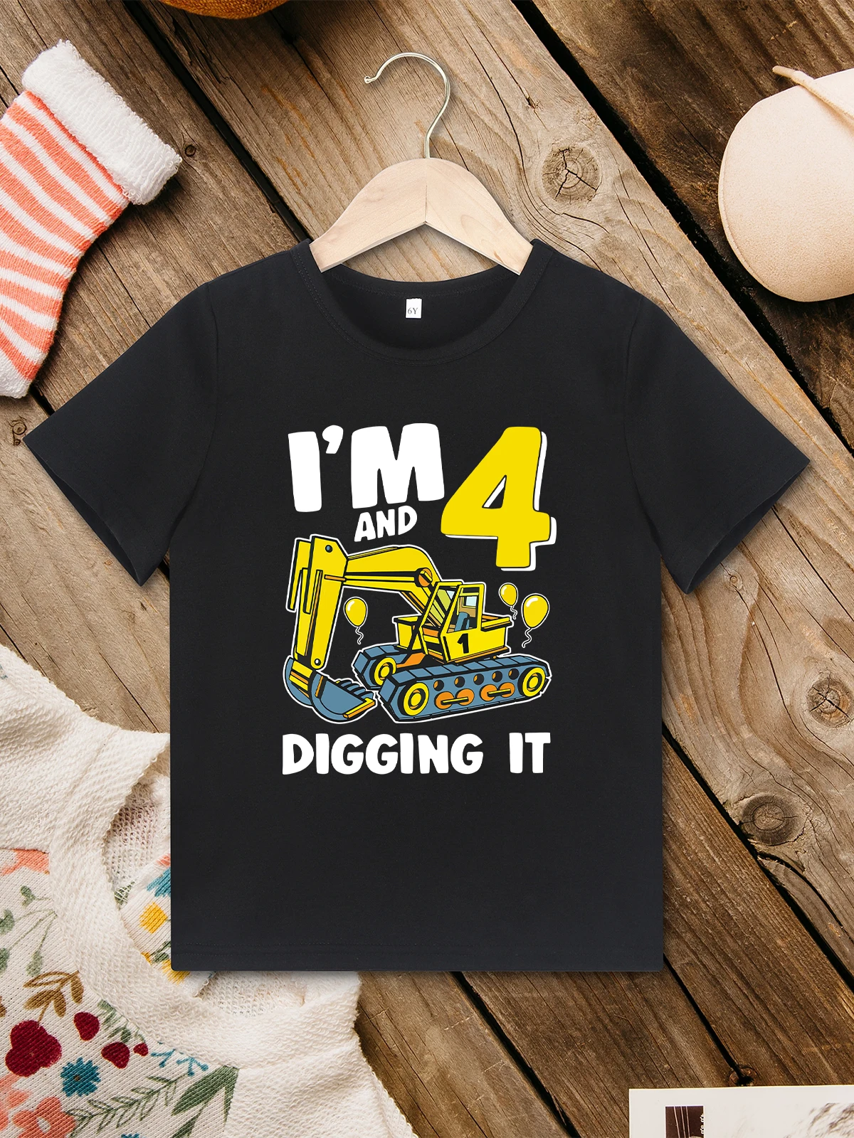 I'm 4 Year and Digging It Fun Cute Boys Clothes Cartoon Fashion American Style Kids T Shirt Summer Tops Black Tees Fast Delivery