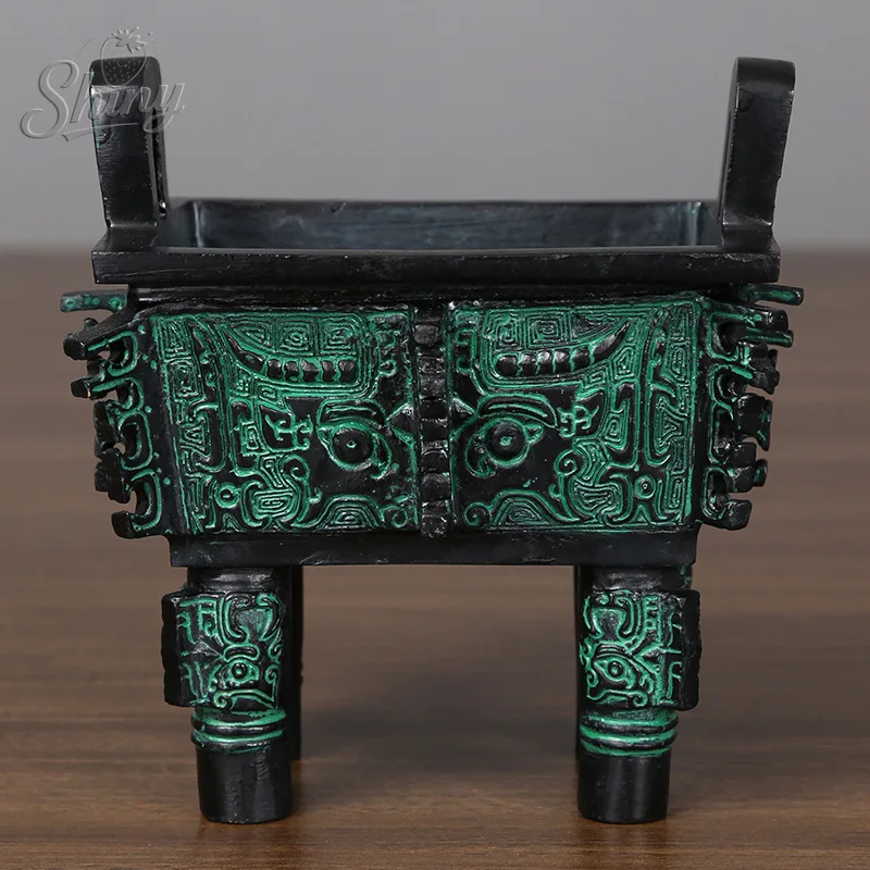 

Vintage Bronze Animal Face Four-legged Tripod Ornament Crafts Bronze Tripod Desk Brass Ornament Gifts