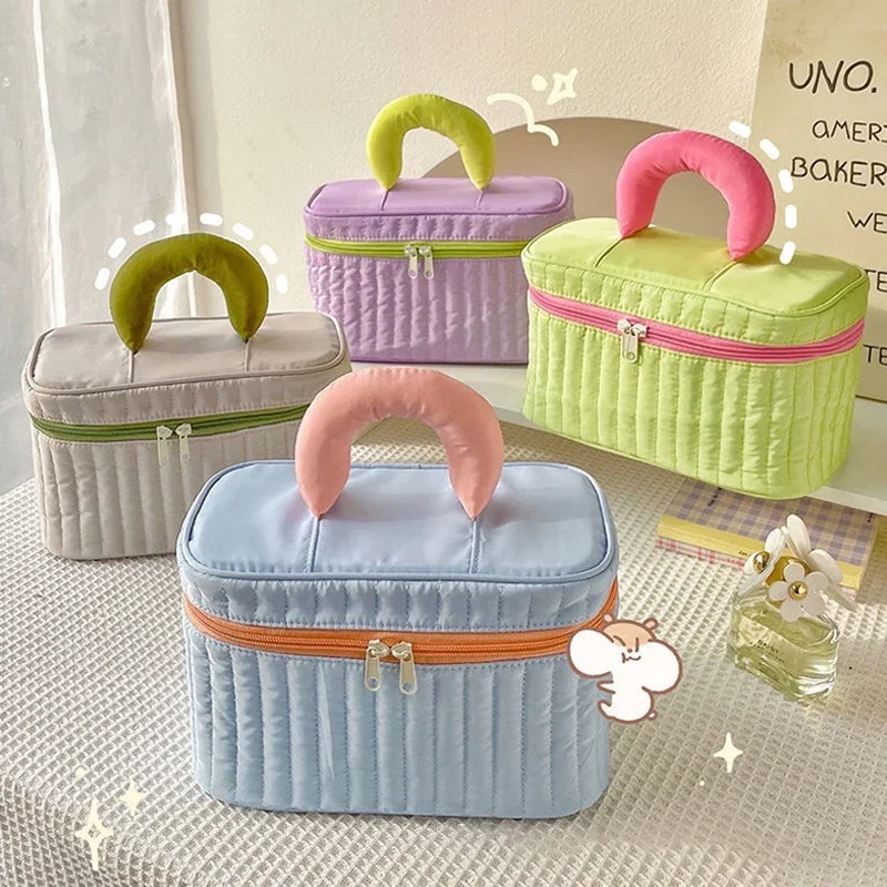 Trousse de maquillage pour femme, trousse cosmétique de voyage, mini trousse de toilette en triangle, trousse de beauté Kawaii, trousse de maquillage en poudre, trousse à fermeture éclair, nouveau