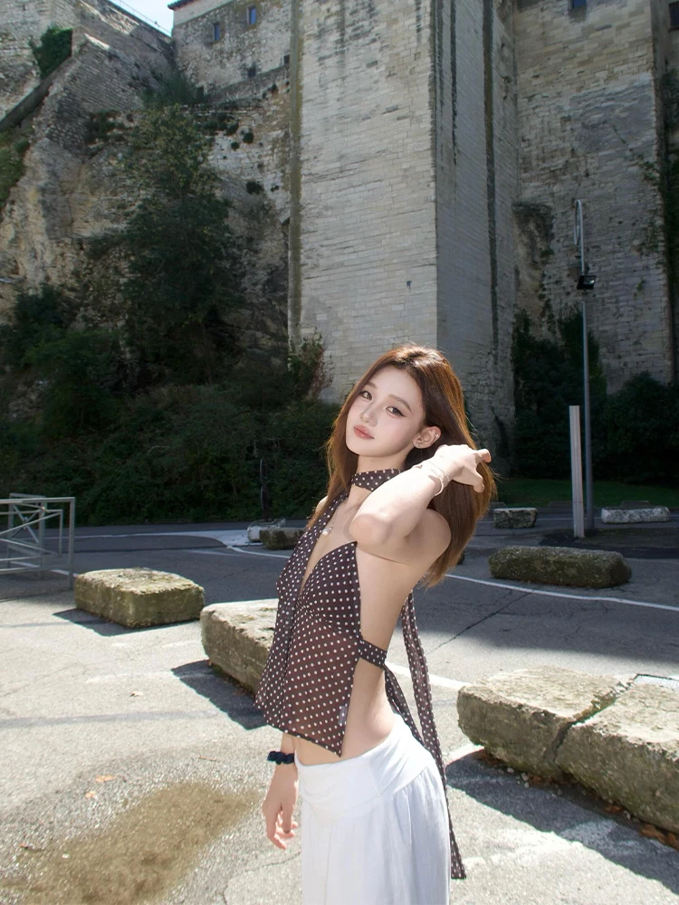 Sleeveless Vest Wit… - image