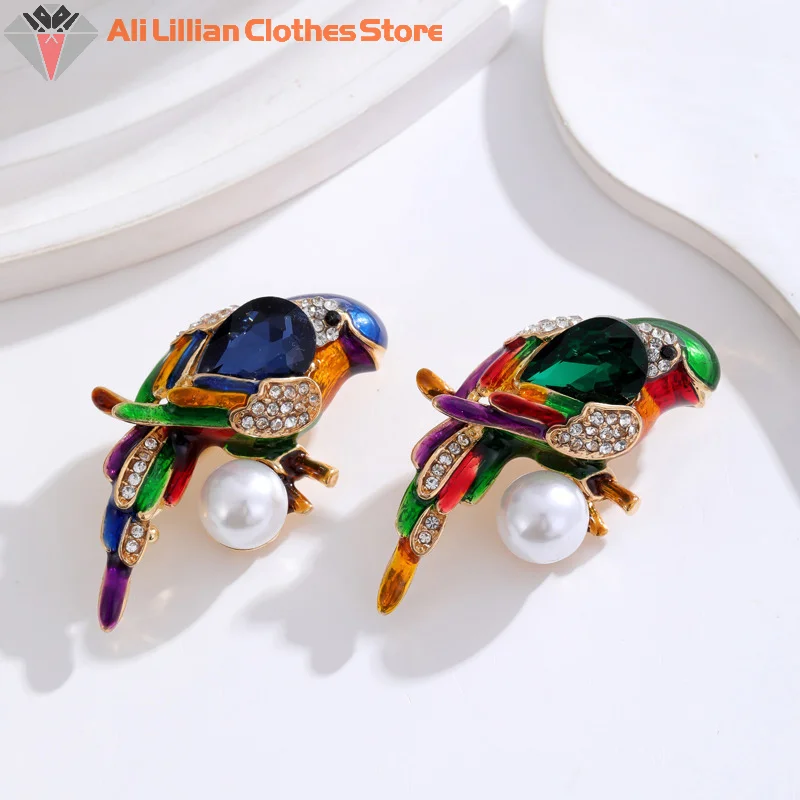 Fashion Animal Rhinestone Pearl Parrot Brooches Pins For Women Clothing Coat Jewelry Party Accessories Gifts