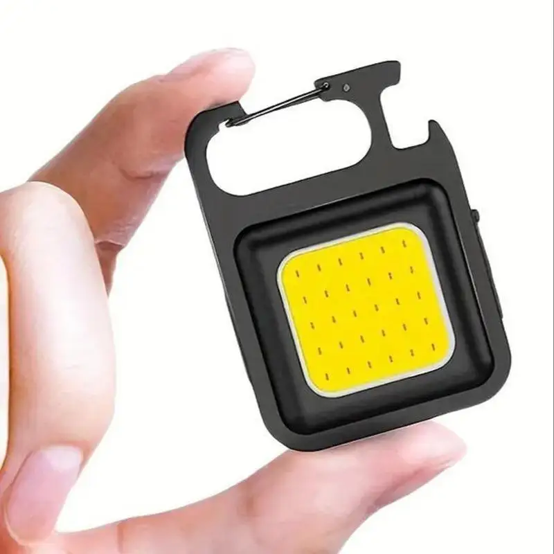 Spring outdoor portable mini keychain light, keychain mini flashlight, cob emergency lamp, multif