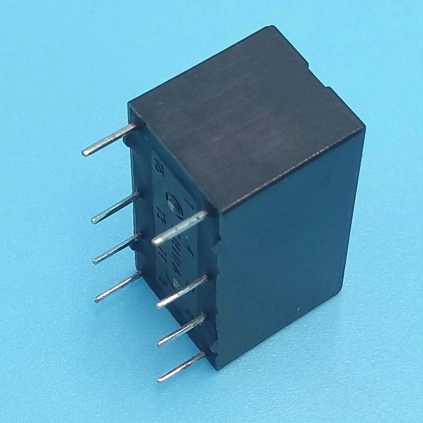 Low Signal Relay G5V-2 5V-12V-24V  DPDT 2 Form C New Original