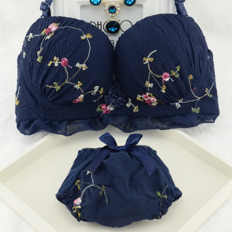 Women Underclothes Young Girl Underwear Bras A B cup Lingerie set With Brief Sexy Lingerie Lace Embroidery Bowknot Bra Sets