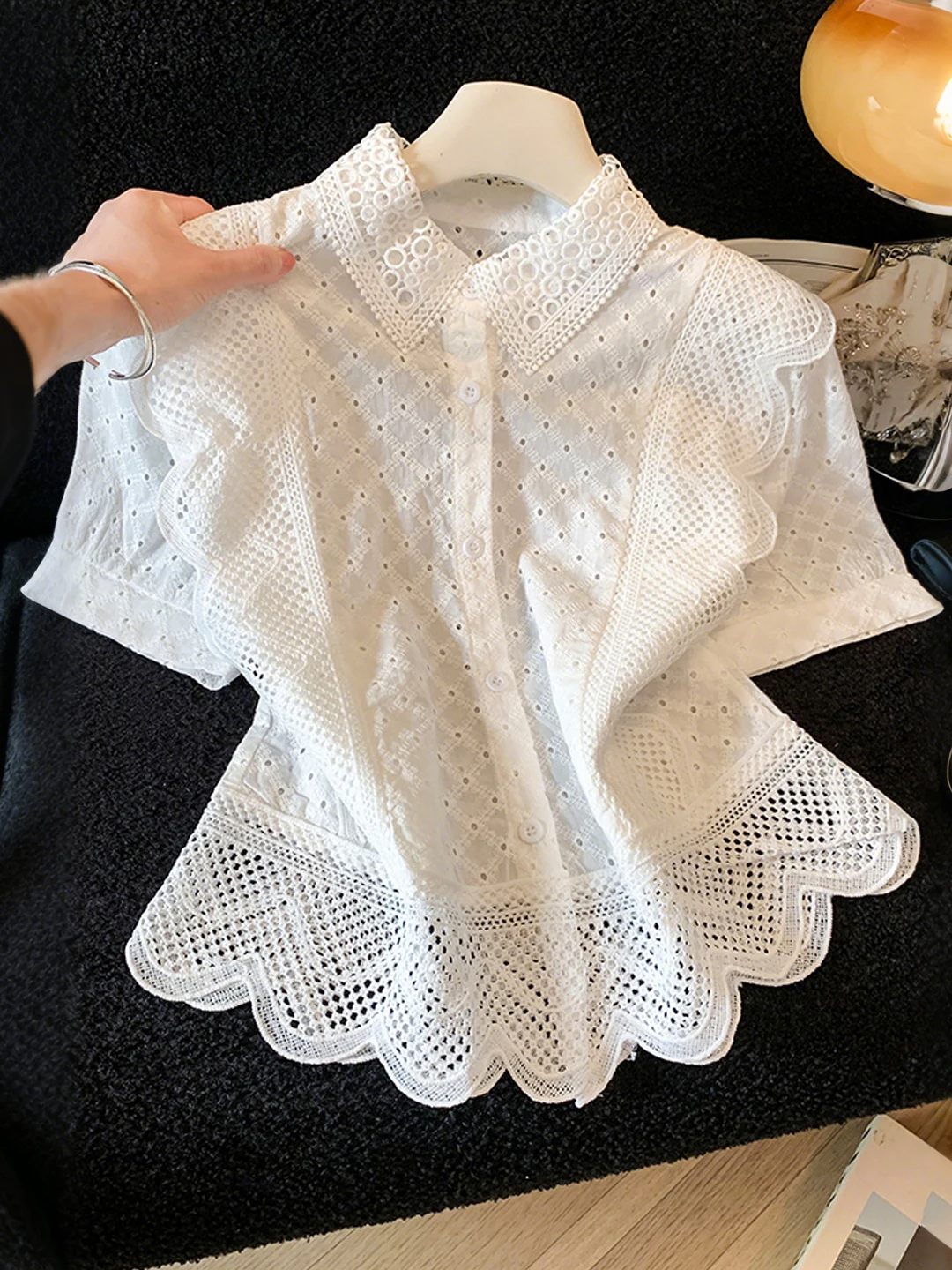 

Стильная женская блузка с кружевным воротником и пуговицами, короткий рукав, модная летняя новинка, элегантный топ.