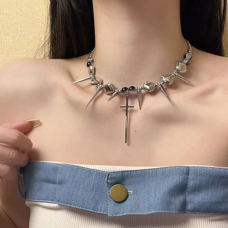 Punk Metal Thorn Rivet Choker Necklace For Men Woman Gothic Hip