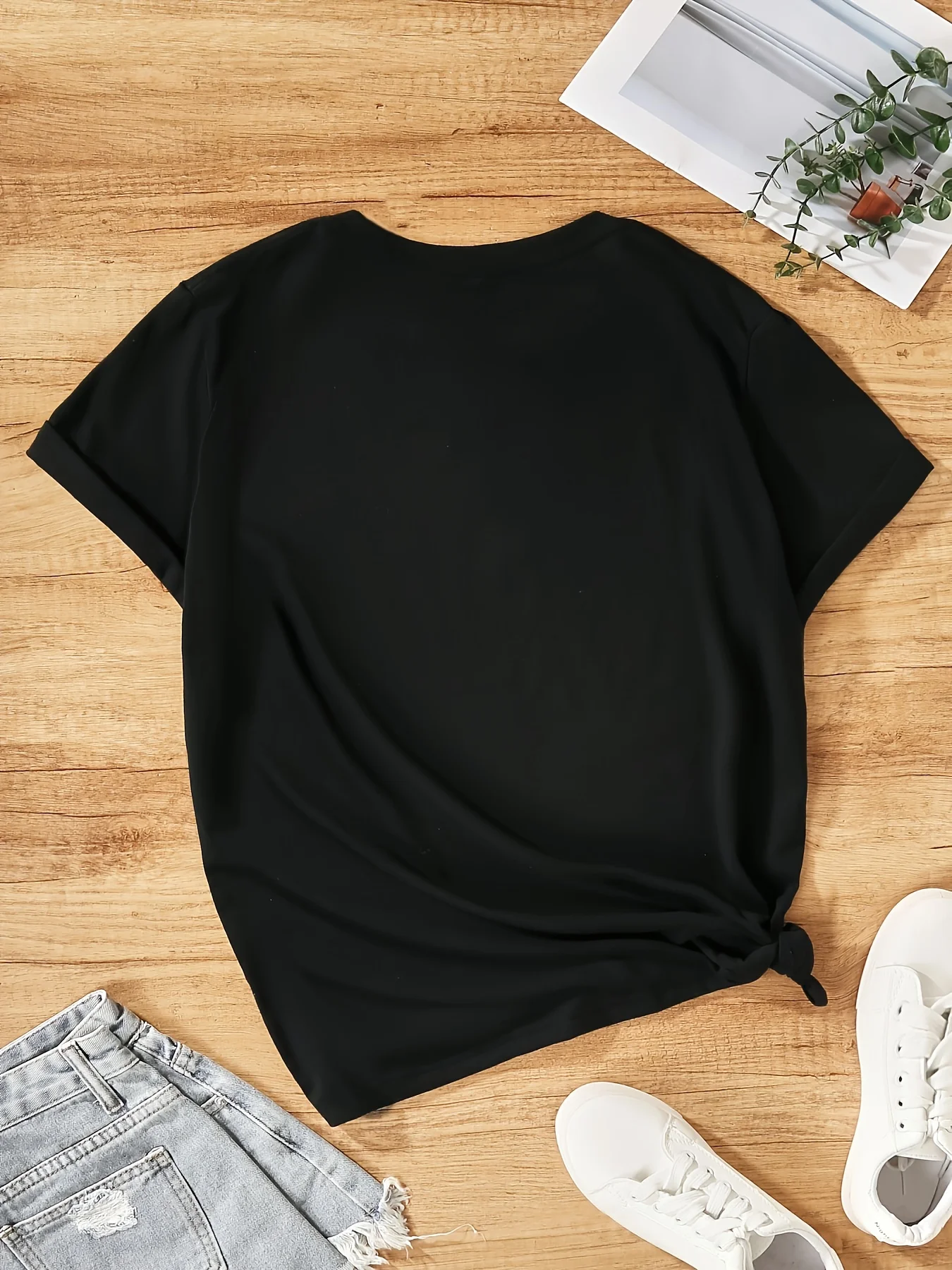 Damen-T-Shirt mit Vintage-Lippen-Print, Strickstoff aus 100 % Polyester, kurzärmliges Freizeitoberteil mit Rundhalsausschnitt, Sommer-T-Shirt mit geometrischem Muster