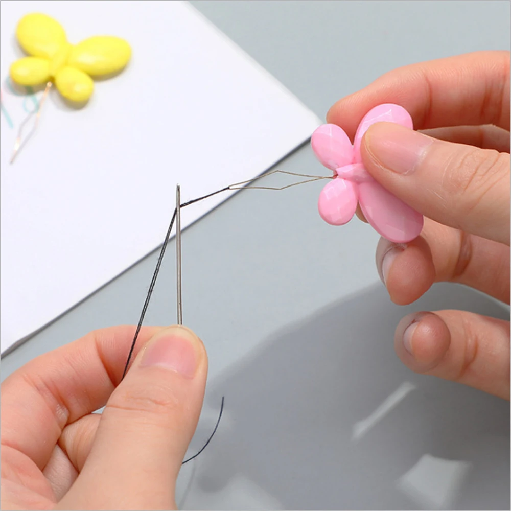 10-50pcs Random Color Needle Threader Elderly Easy Sewing Device Thread Guide Tool Hand Machine Needlework Flower Butterfly Head view 5