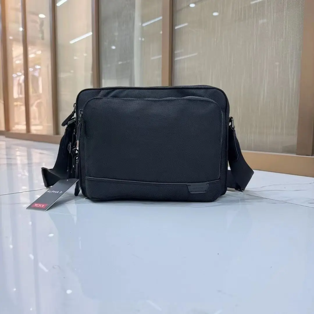 

Men's Nylon Business Shoulder Bag Large Capacity Casual Crossbody Bag For Men