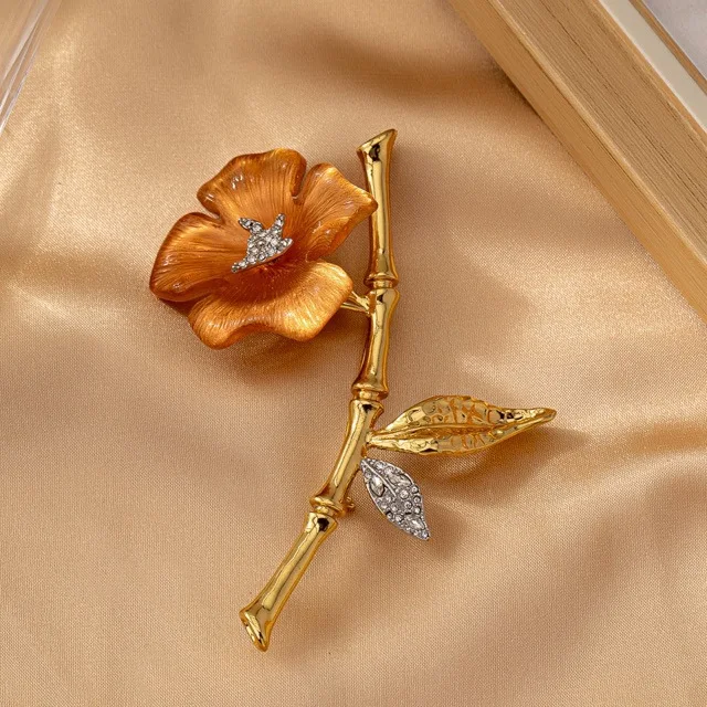 

Daily versatile copper gold-plated two-color bamboo flower studded diamond brooch for women