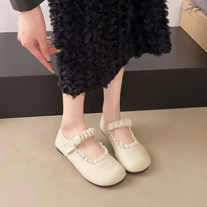 

Delicate Lace Trim Leather Shoes Girl Retro Round Toe Elastic Band Ballet Versatile Basic Zapatos