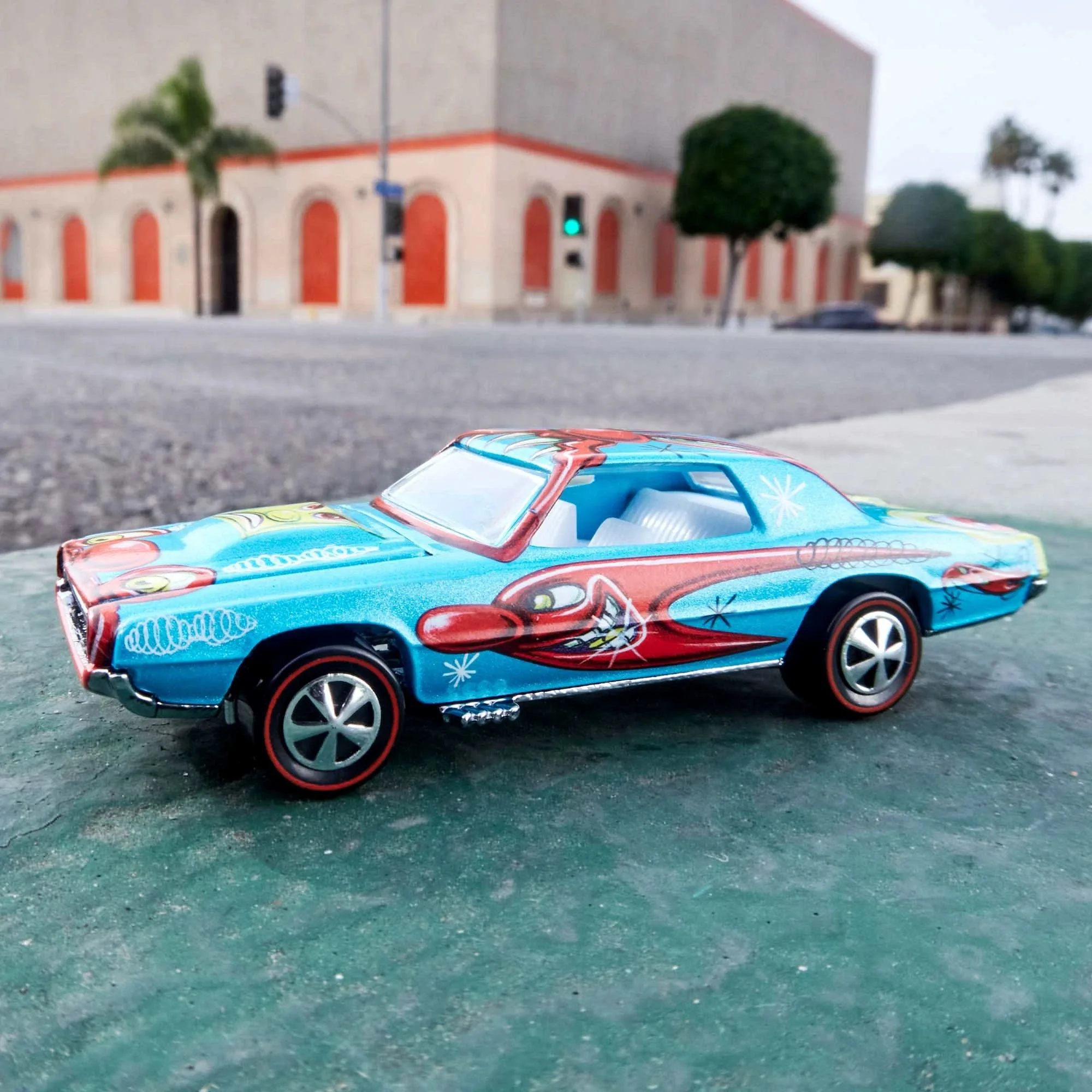 ホットウィール ホットウィール x ケニー シャーフ カスタム T-Bird 1/64 コレクション ダイキャスト モデルカー