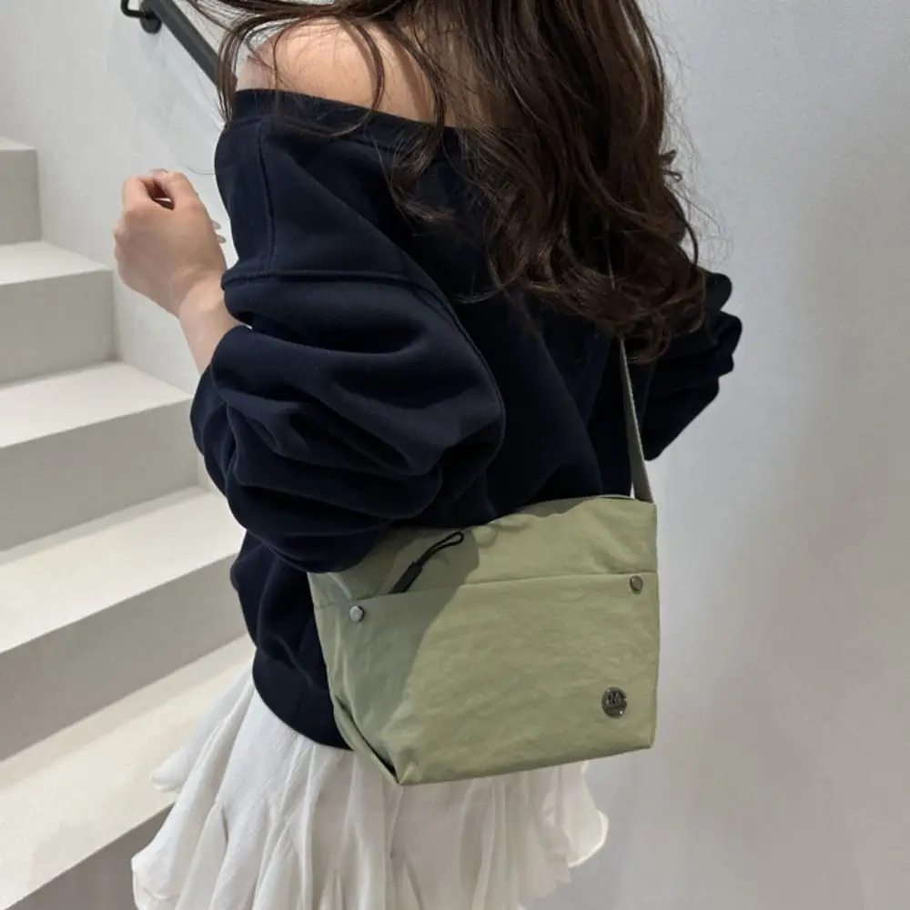 

New Trend Quick-dry Nylon Shoulder Bag Harajuku Pendant Men Crossbody Bag Solid Color Portable Mobile Phone Pack Unisex