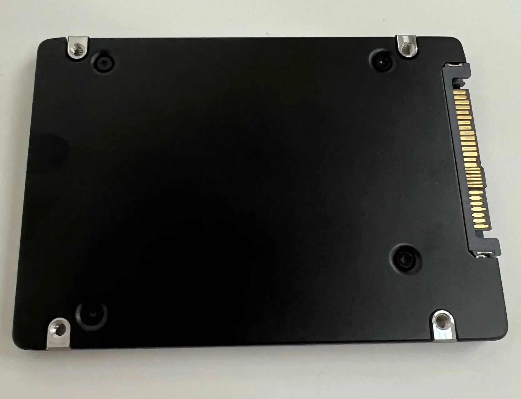 Original nivel empresarial 15,36 TB SSD MZQL215THBLA-00A07 2,5 \ "U.2 SED unidad de estado sólido para computadora portátil incluye SATA