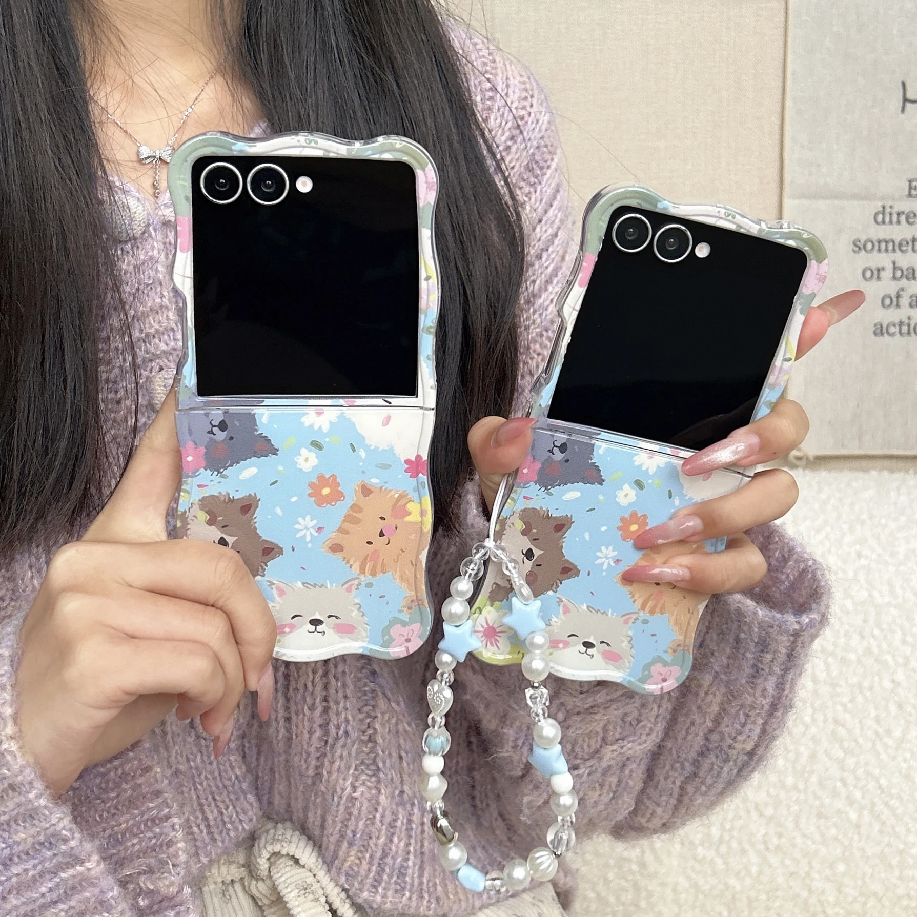 Wavy Edge Cover For Samsung Z Flip 7 With Lanyard Phone Case For Samsung Galaxy Z Flip 7 6 5 4 3 Lovely Cartoon Cat Phone Cover