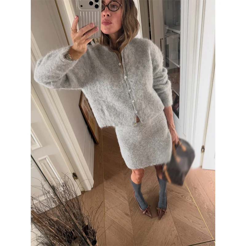 Solid Turtleneck Knit Short Pullover Women Chic Scarf Collar Full Sleeves Loose Warm Sweater 2026 Lady Daily Street Pullovers