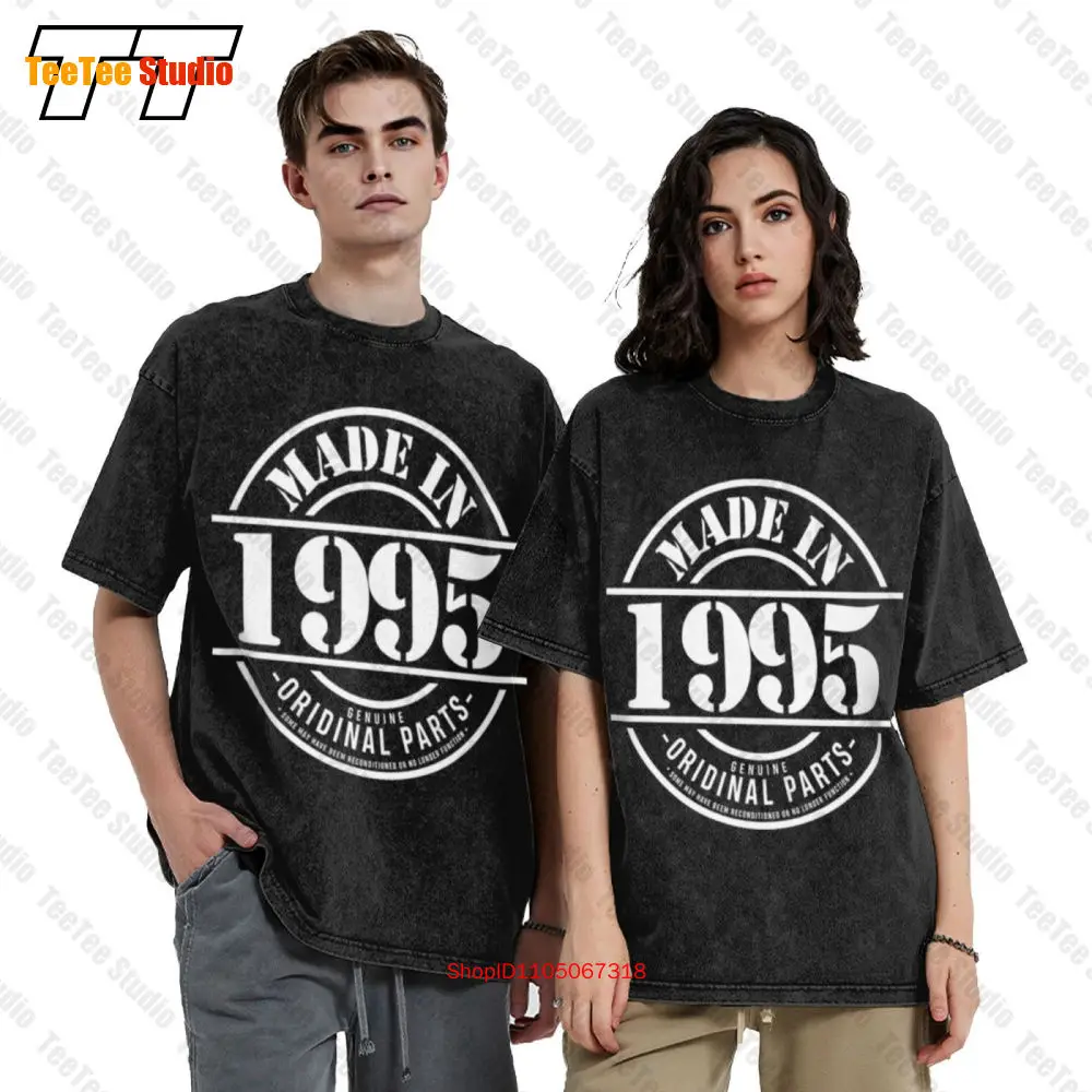 

Made In 1995Funny Vintage Unisex T-Shirt LDLS