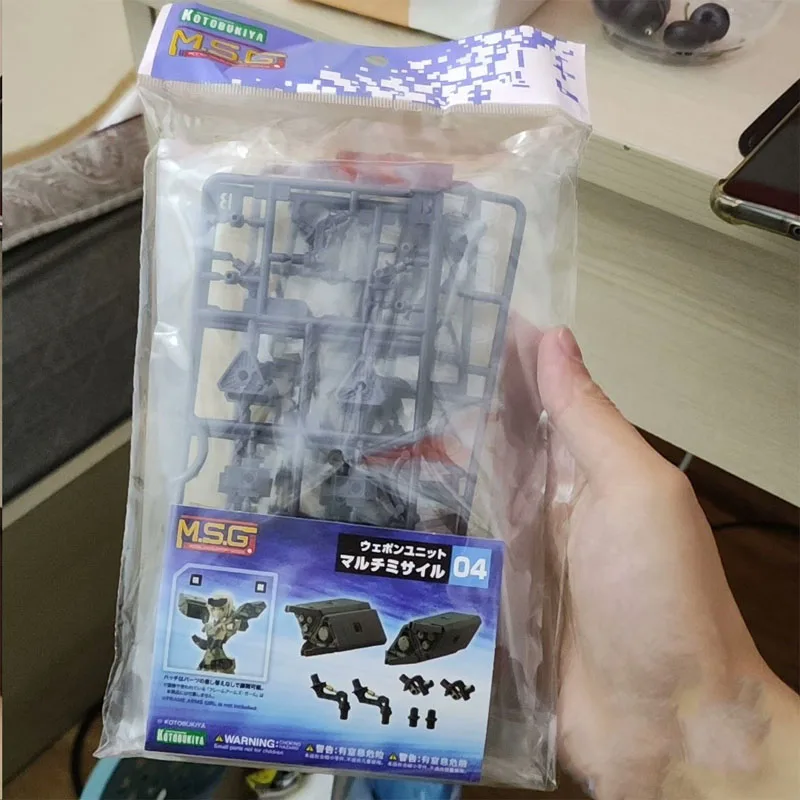 Kotobukiya Original M.S.G arma unidad RW-04-multiplo misil (modelo de plástico de reedición) Anime figura de acción juguetes de modelos de ensamblaje