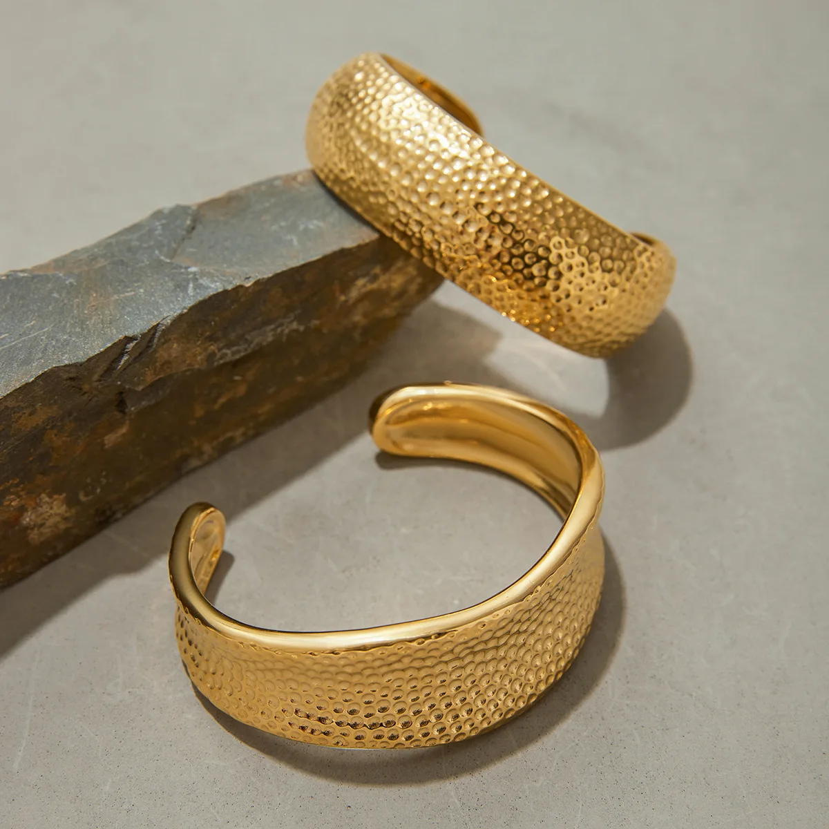 

Wide Cuff Bracelet for Women,Fashion Hand Jewelry Gift