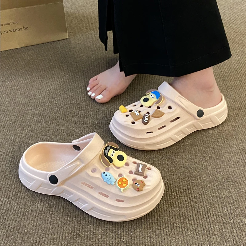 Women's casual and casual sandals for summer wear. 2024 new internet famous thick soled outdoor beach shoes, anti slip wrapped h