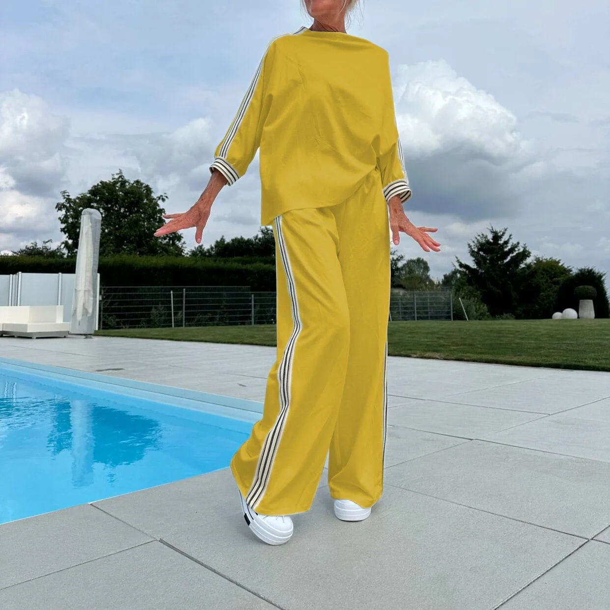 

Осенне-зимний комплект из двух предметов, женский наряд, мода 2025 года, свободные футболки с длинными рукавами, топы и широкие брюки, повседневные комплекты