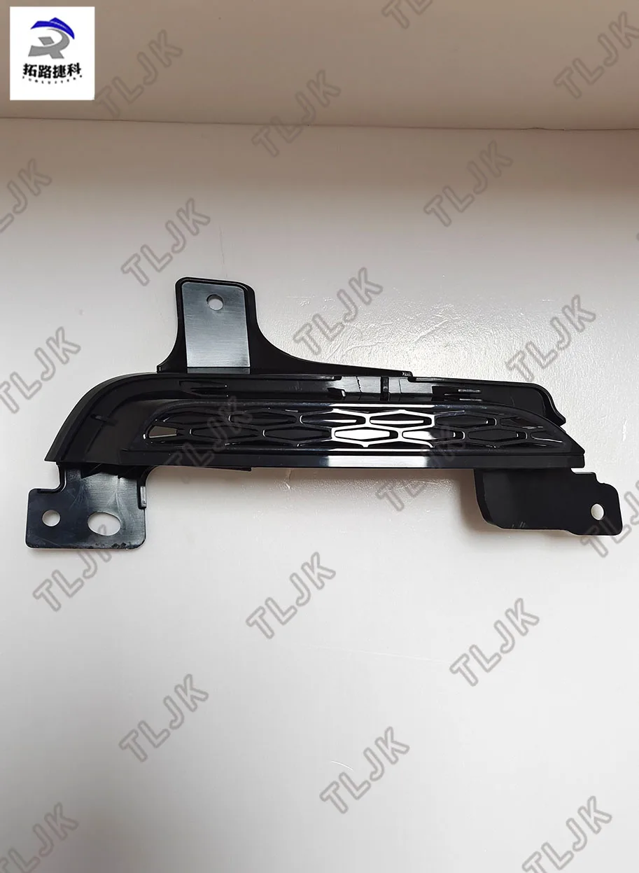 

Подходит для противотуманной фары на левой стороне передней части Land Rover в 15, году и модели LR127546.