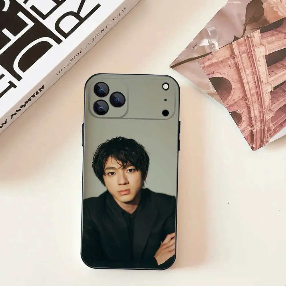 Etui na telefon Yamada Y-Yuki dla iPhone 17, 16, 15, 14, 13, 12, 11, Pro, Max, Plus, E, SE4, Air, Mini, czarne, precyzyjne dopasowanie otworów