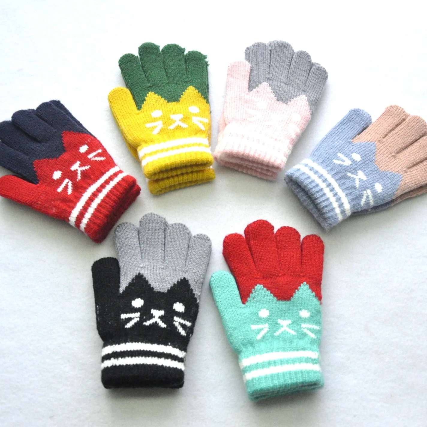 Cute 6-11Y Children Thickened Warm Gloves For Students Winter New Cat Knitted Mittens Outdoor Knitting Cycling Skiing Gloves