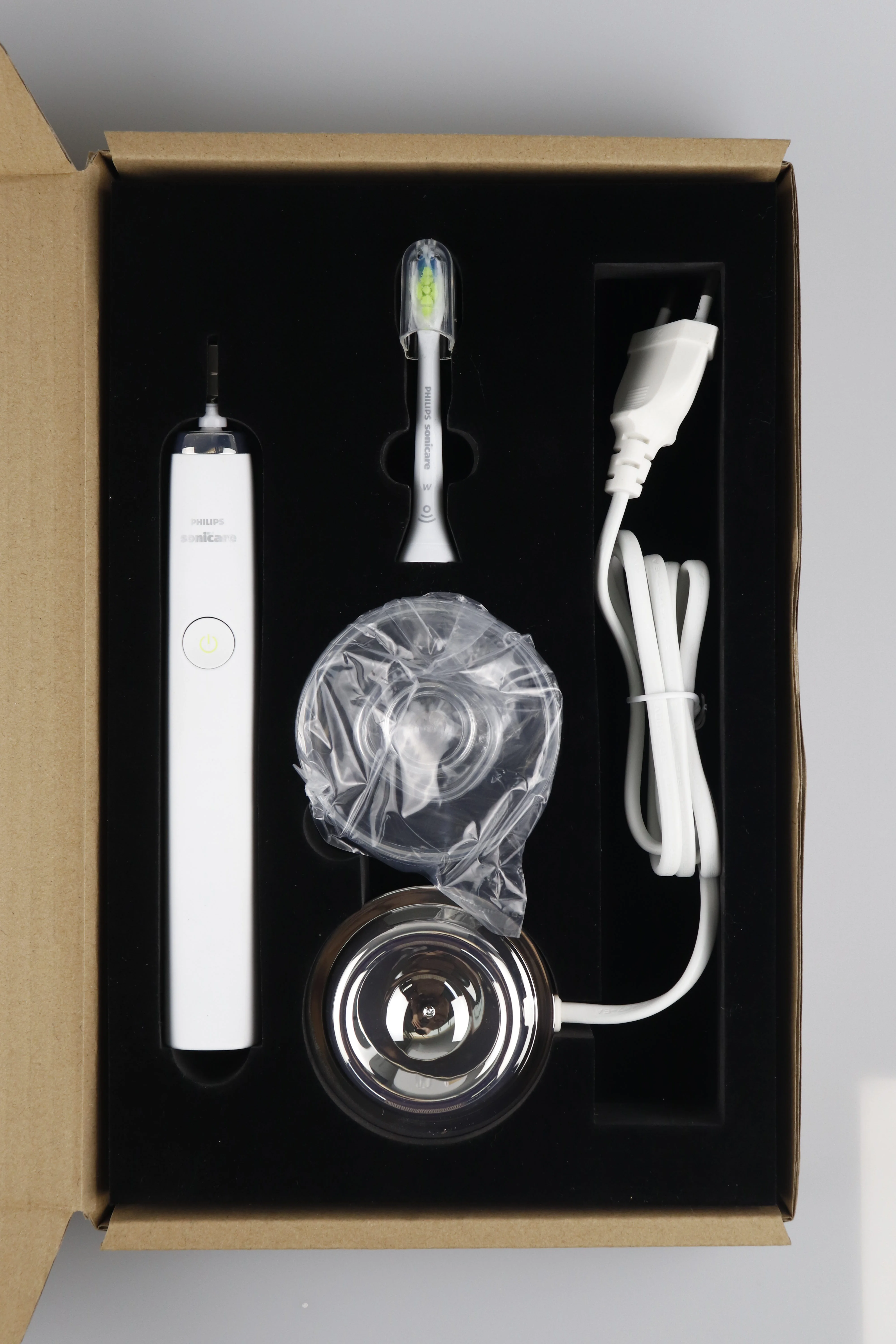 Philips Electric toothbrush Sonicare DiamondClean HX9332, No original packaging