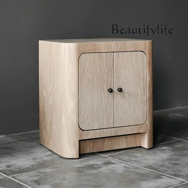 

Medieval style solid wood bedside table retro style designer home bedroom locker log wind cabinet