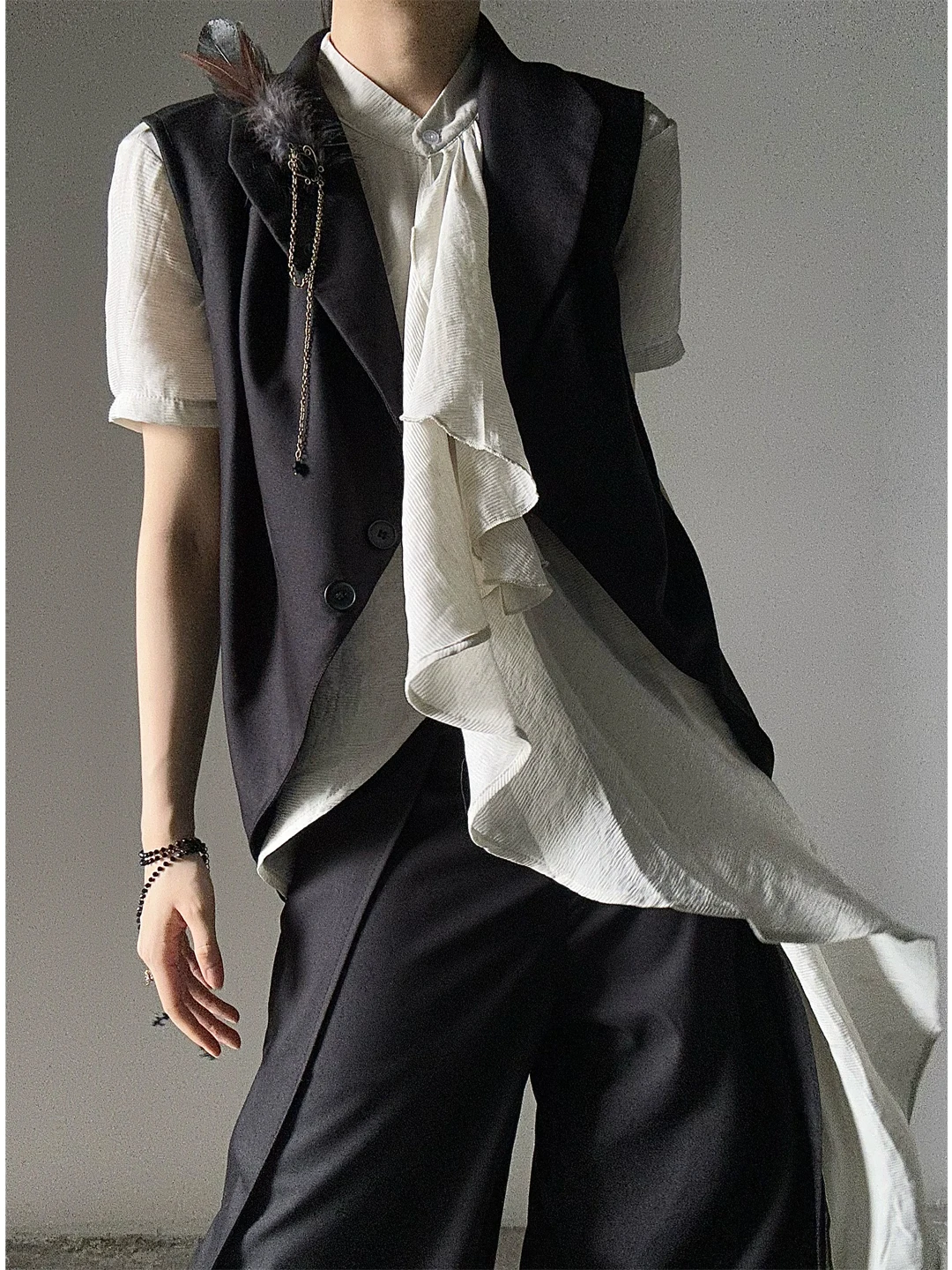 

Мужской жилет Bla Retro с дизайнерским поясом Sambon, утягивающим талию, и приталенным пиджаком-курткой, молодежный тренд, стильный крой