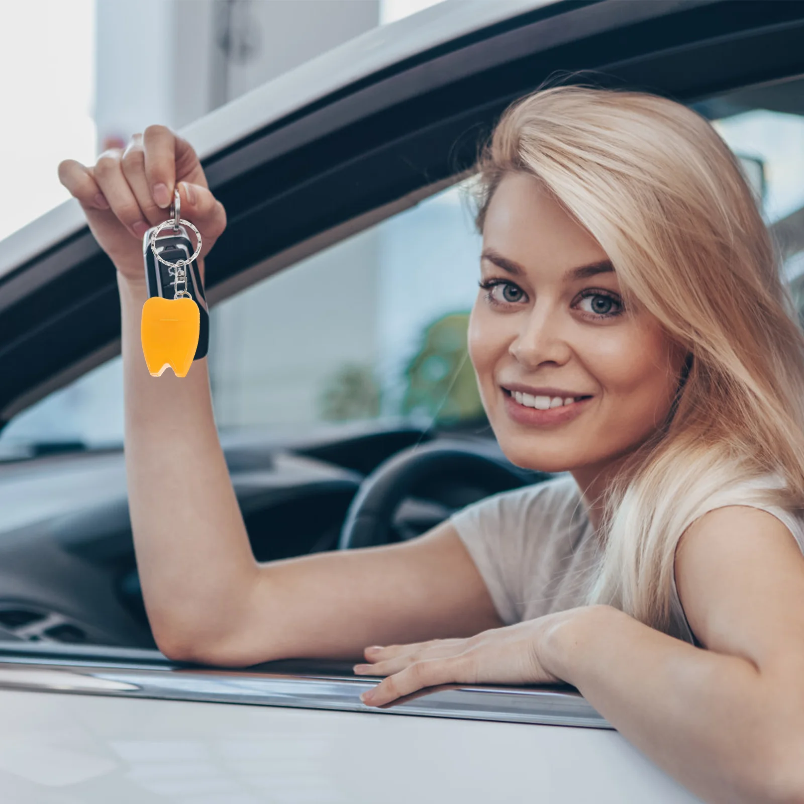 

4pcs 15M Keychain Portable Floss Picks Clean Floss Pick For Teeth Cleaning Oral Care Fresh Breath Plaque Removal