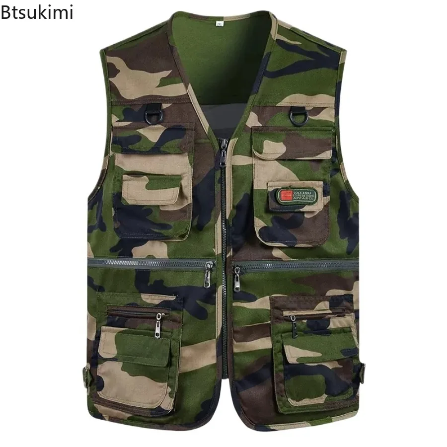 Mens Casual Loose Fit V-Neck Zipper Fishing Vest Spring and Autumn Multi Pocket Functional Photography Vest Fashion Men Clothing