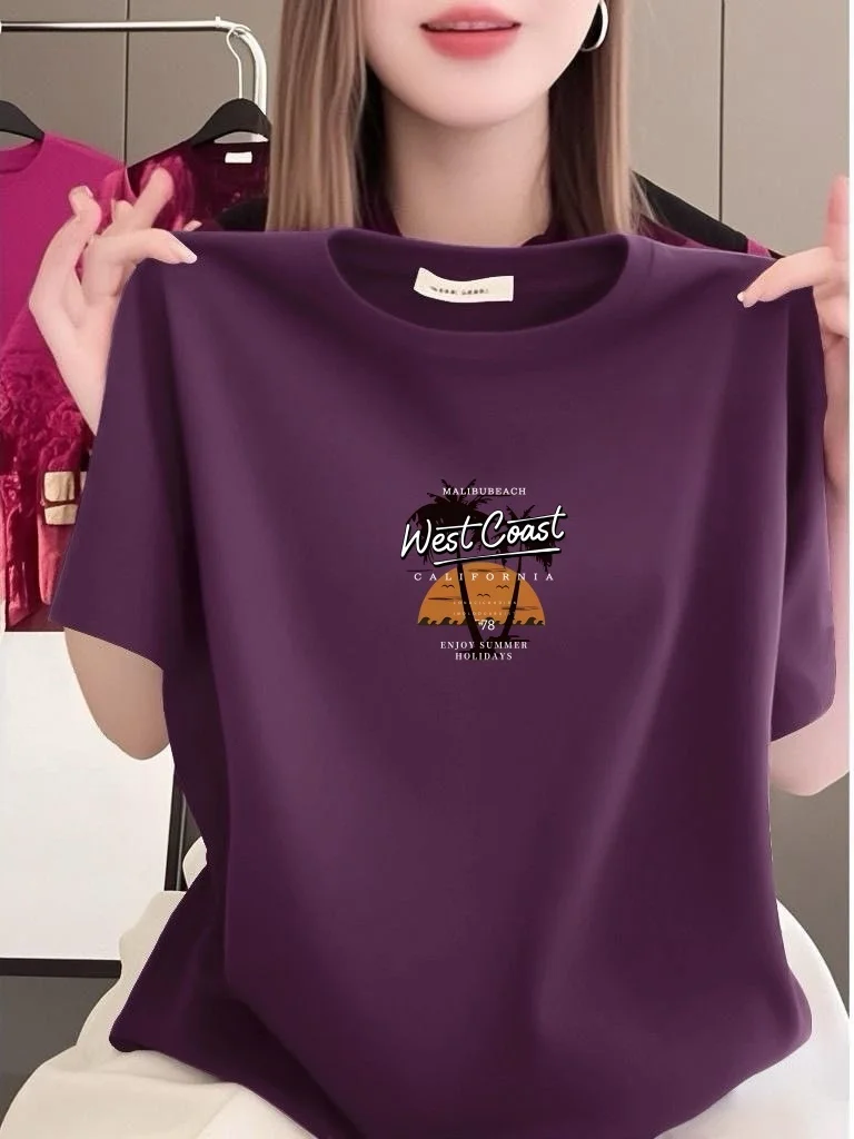 

Футболка с круглым вырезом и короткими рукавами, с принтом в виде сердечек, стандартный крой, из дышащего полиэфирного волокна, для женщин среднего и пожилого возраста.