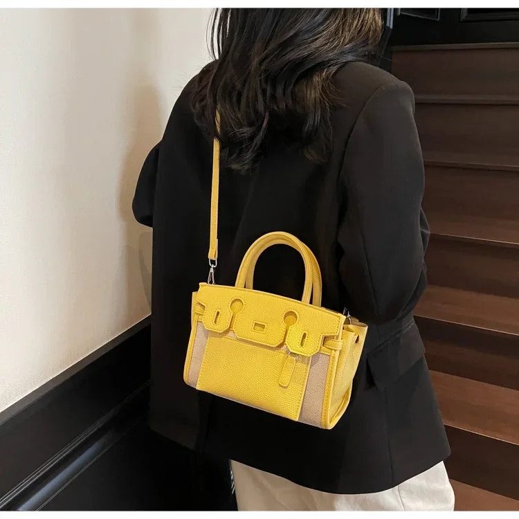 2025 Новая женская сумка-тоут в стиле ретро в стиле пэчворк - ручная сумка через плечо с цветными блоками, просторная сумка на плечо, модная сумка для повседневного использования