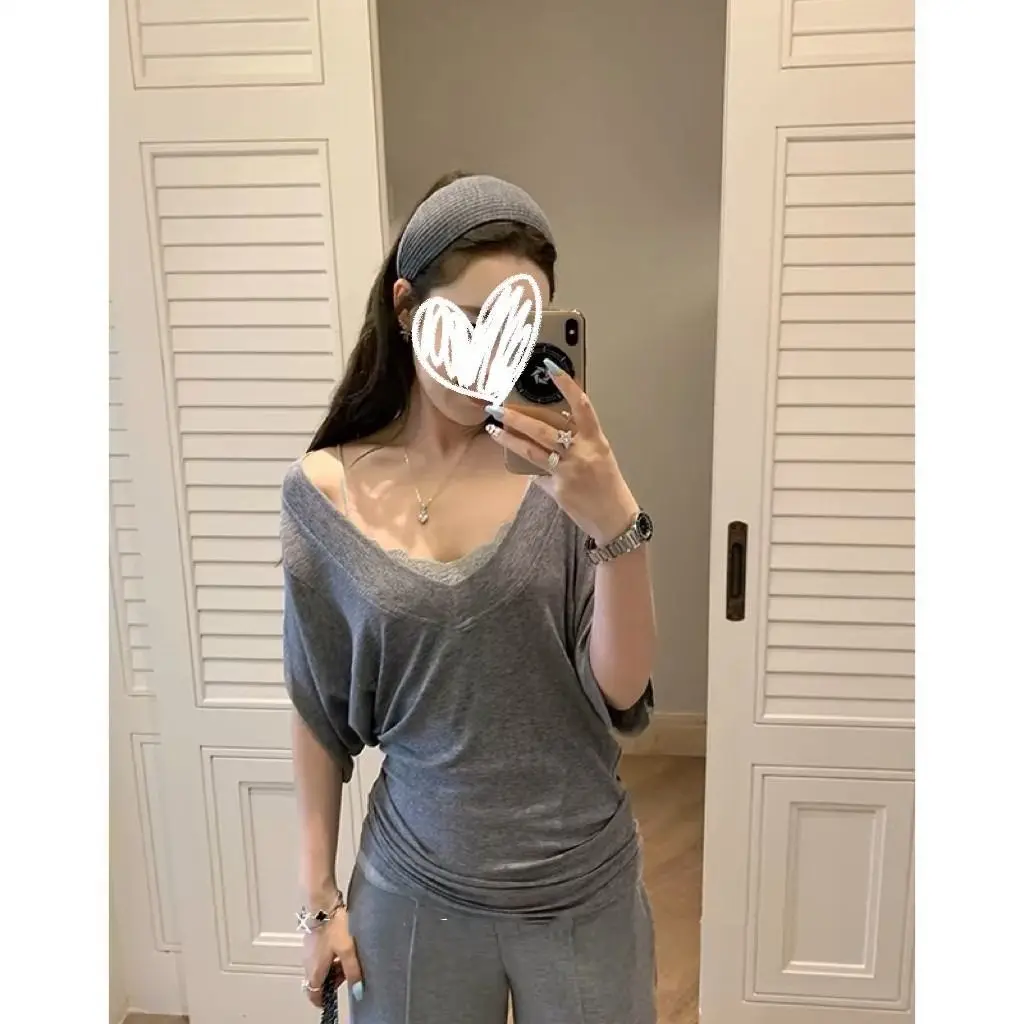 Luie stijl Los T-shirt met V-hals en korte mouwen Damesbasislaag Vleermuismouwen Cover-up + Kanten achterkant Tweedelige topset voor dames