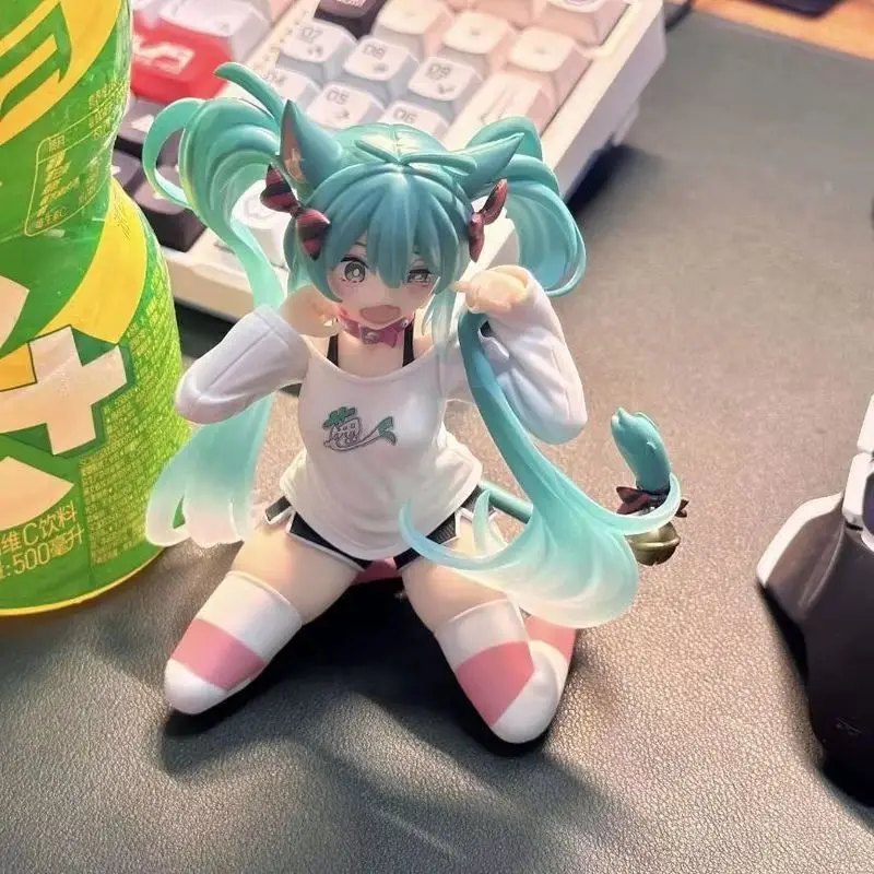 

Miku Model Anime Girl Figures Cat Ear Sitting Posture Short Sleeved Pajamas Figurines Car Decoration Doll Collectible Kids Toys