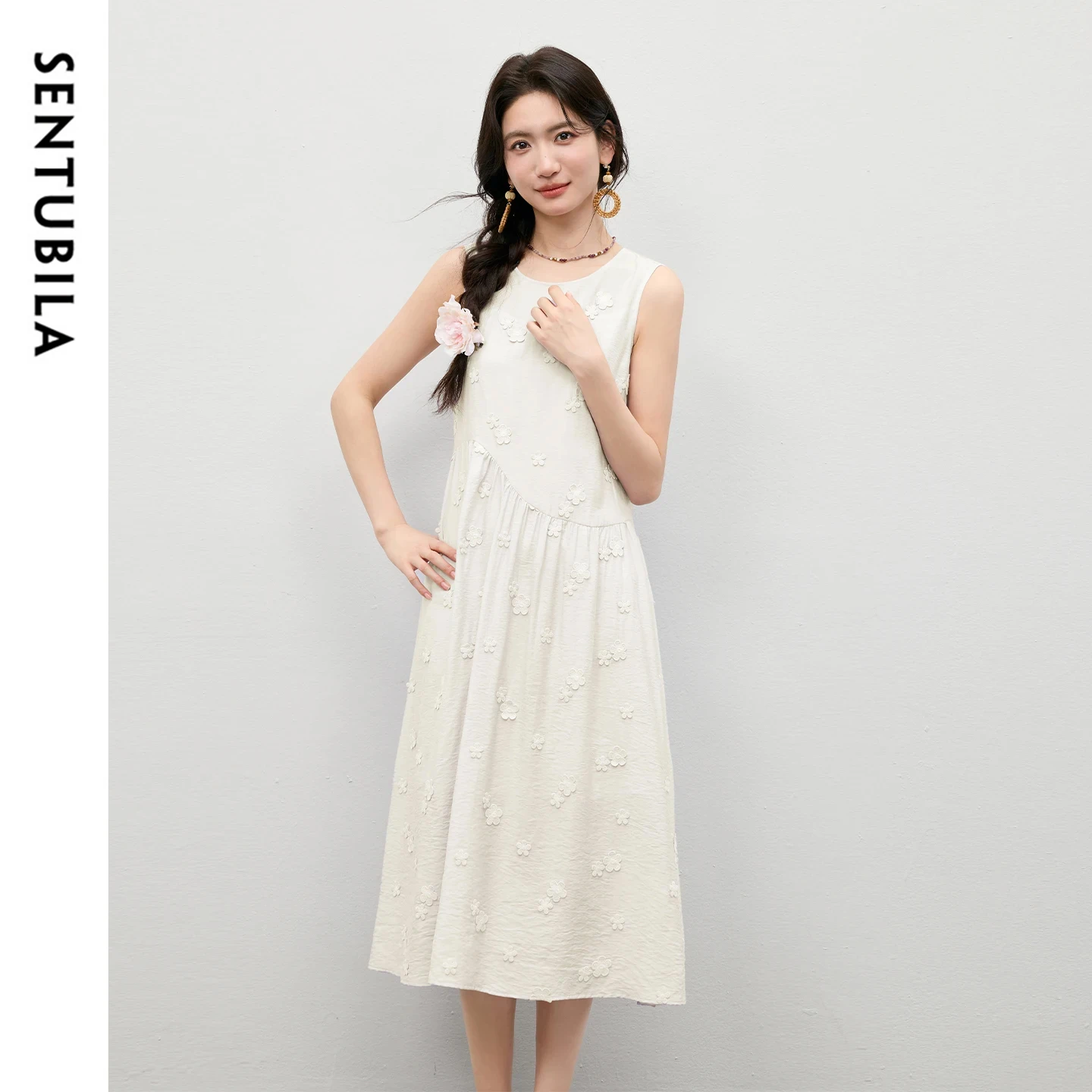 

SENTUBILA Sleeveless A-Line Dress Women Elegant Vacation Round Neck 3D Floral Vine Embroidery Summer Loose Midi Dress 162LI5790
