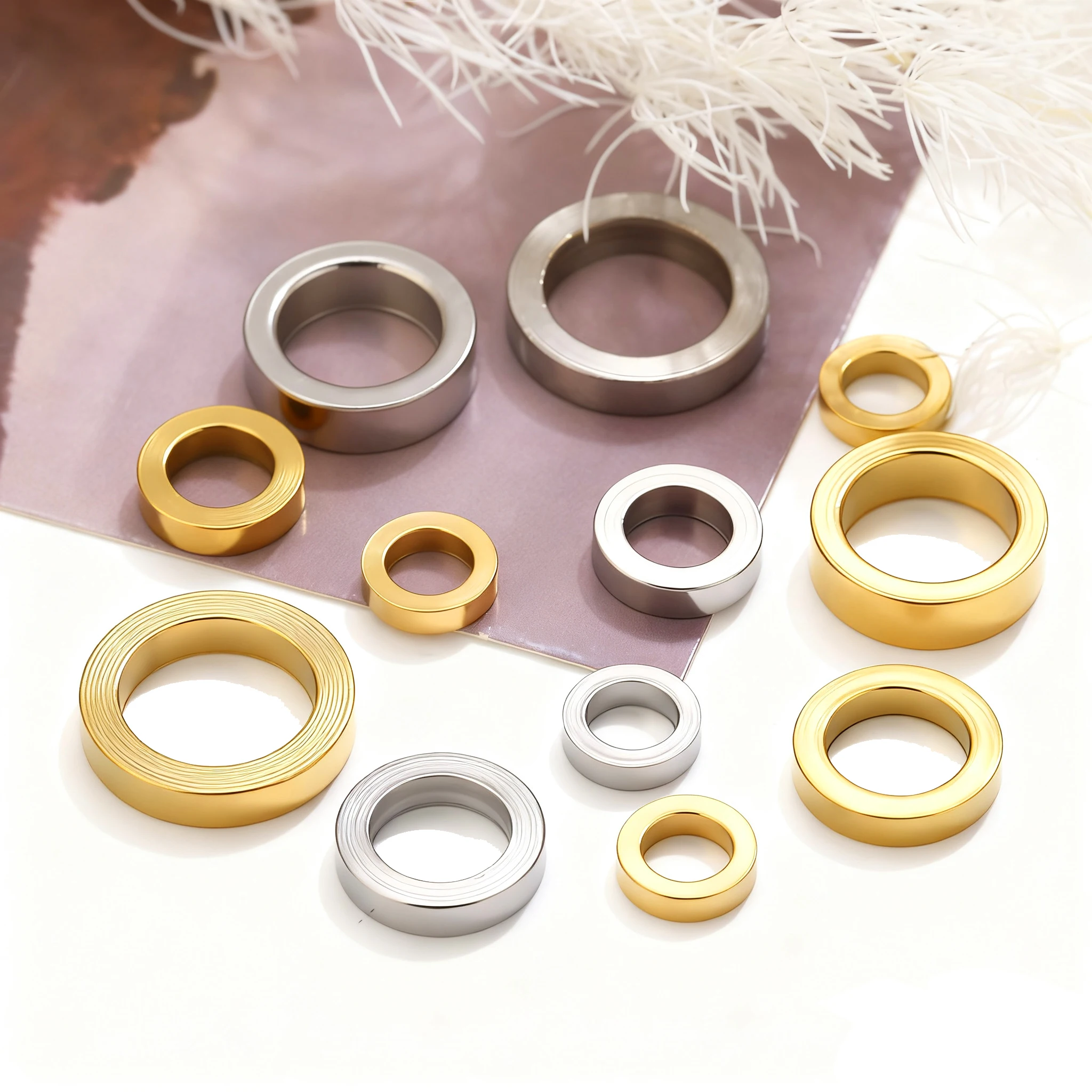 

10pcs Stainless Steel Large Hole Flat Round 18K Loose Beads for DIY Bracelet Necklace Craft Jewelry Making Supplies Material